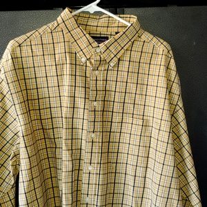 Roundtree and Yorke dress shirt